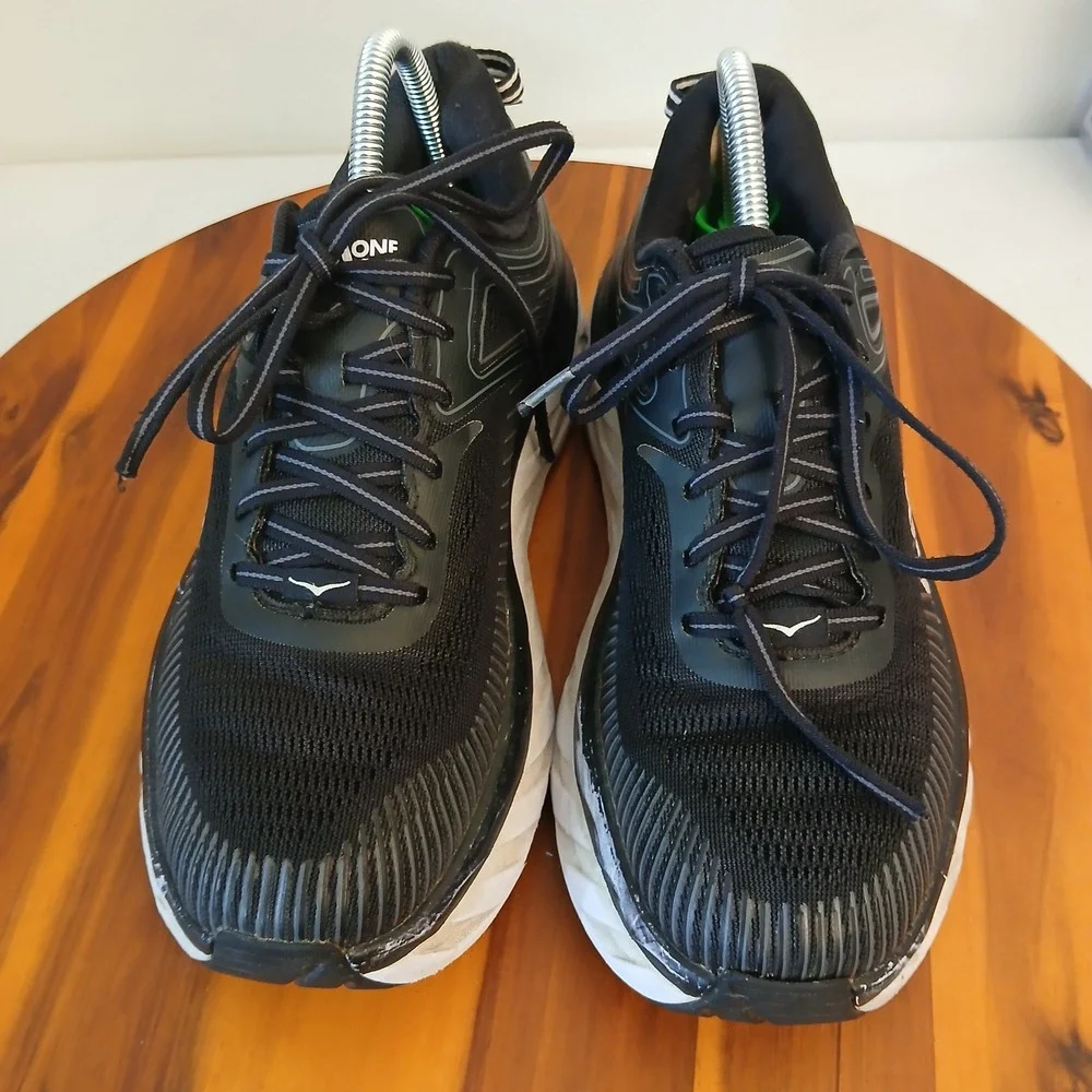 Hoka One One Bondi 7 Womens 9.5 Black White Running Shoes Sneakers 1110519 BWHT